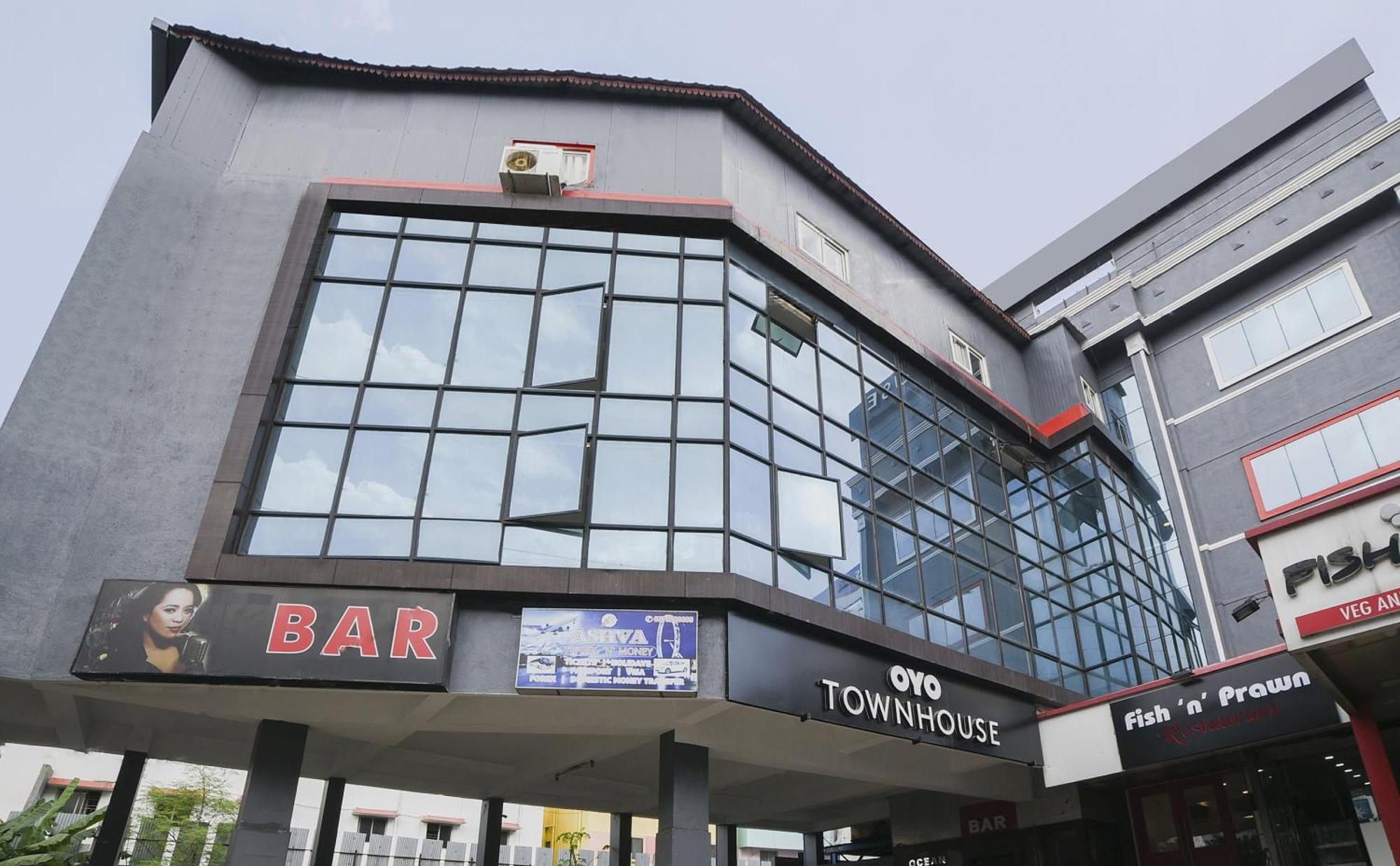 Collection O Vadapalani Hotel Chennai Exterior photo